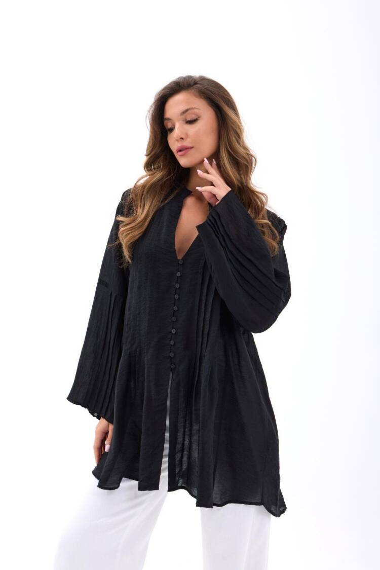 Oversized V-Neck Buttoned Shirt