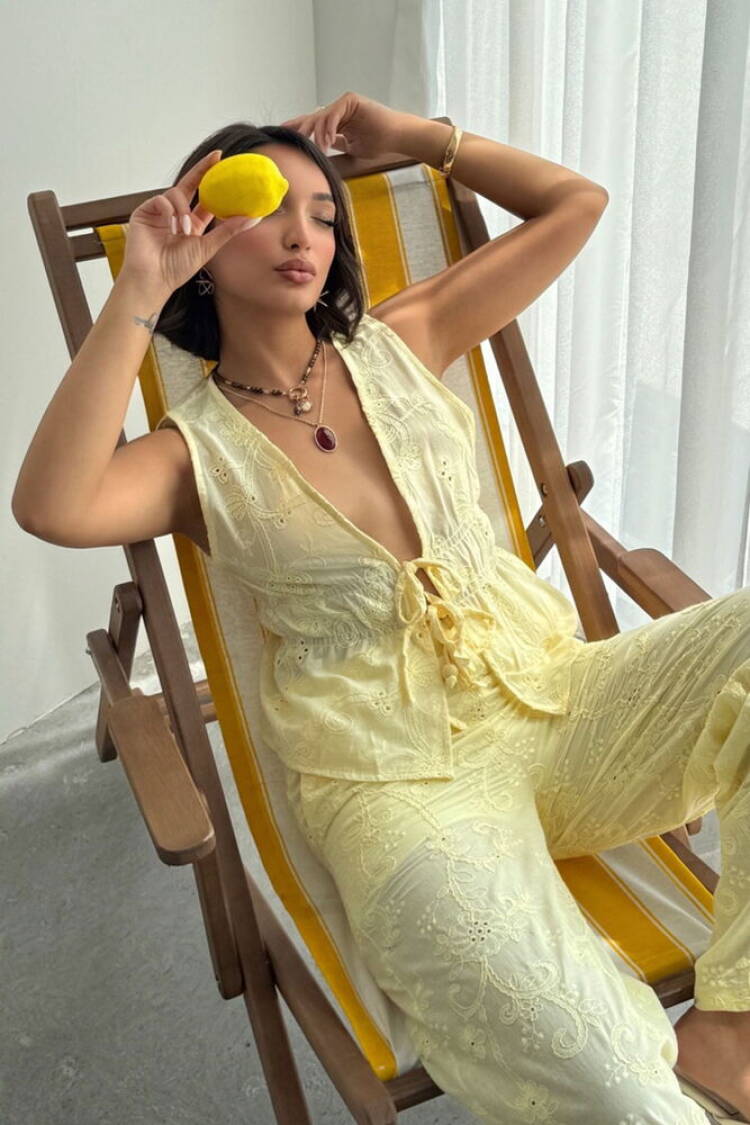 Casual Boho Sleeveless Tie Shirt - Brand: Topshow - Women's Clothing Wholesale - Globality Store