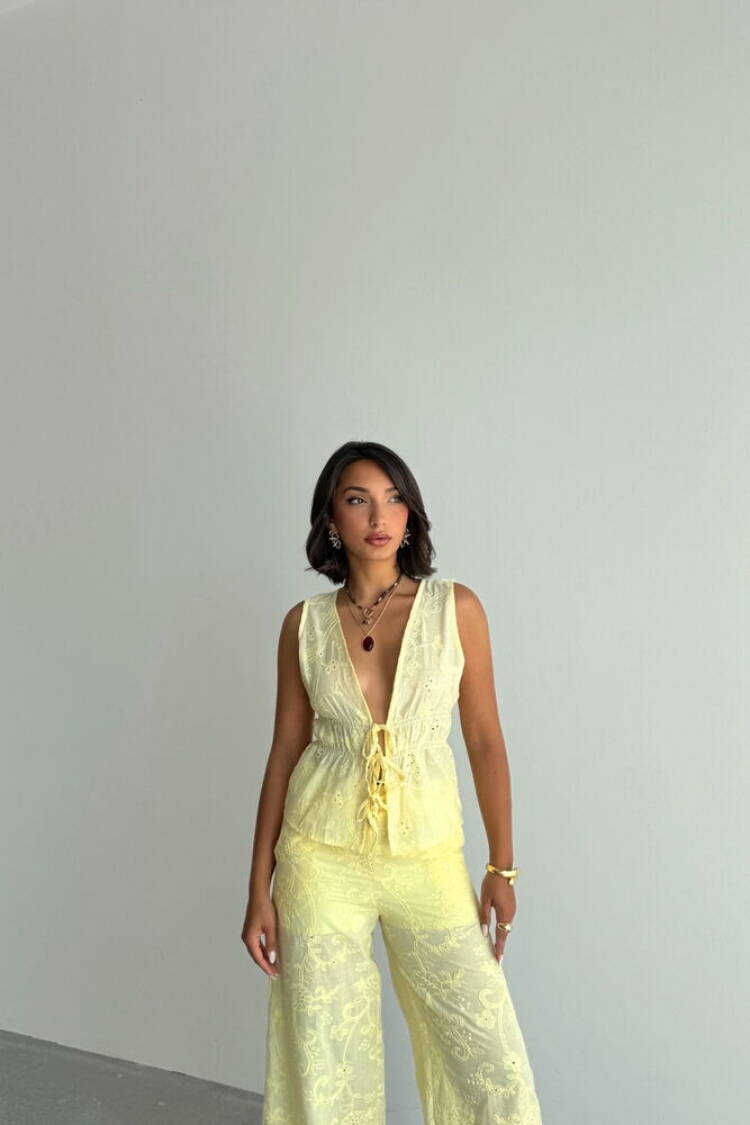 Casual Boho Sleeveless Tie Shirt