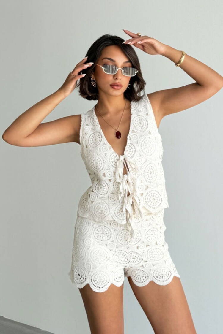 White Sleeveless Tie V-Neck Casual Shirt - Brand: Topshow - Women's Clothing Wholesale - Globality Store