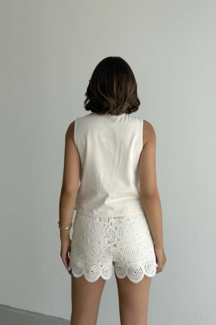 White Sleeveless Tie V-Neck Casual Shirt