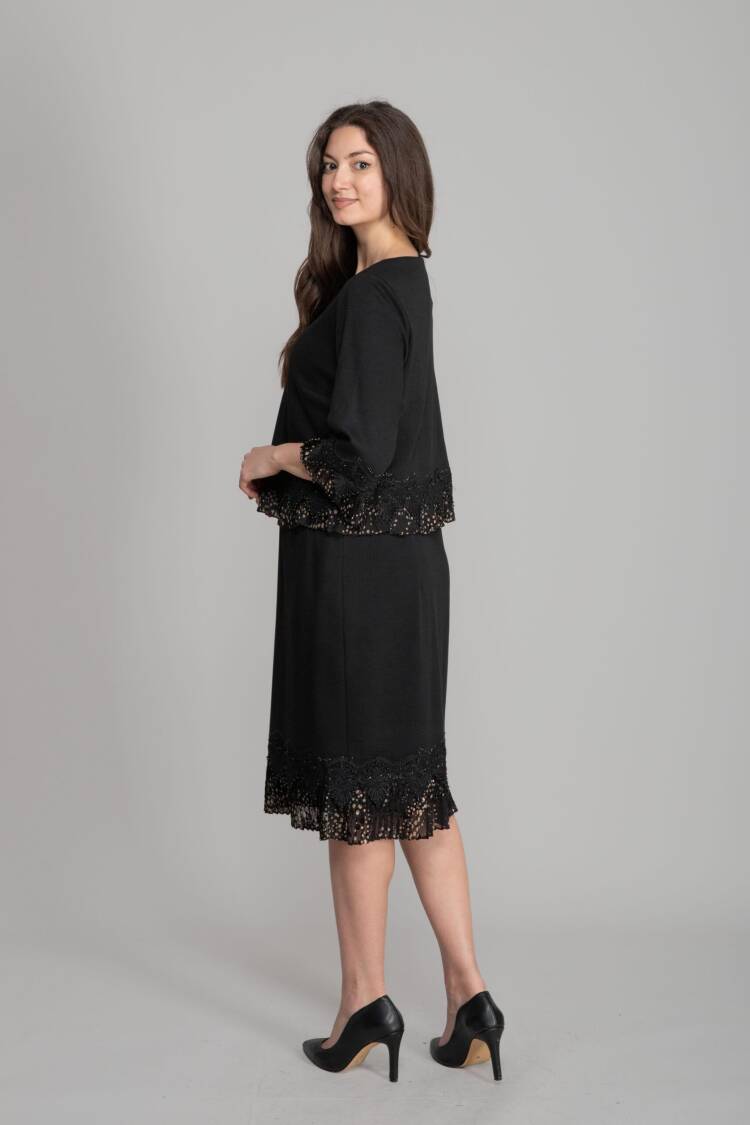 Elegant Black Shift Dress With 3/4 Sleeves