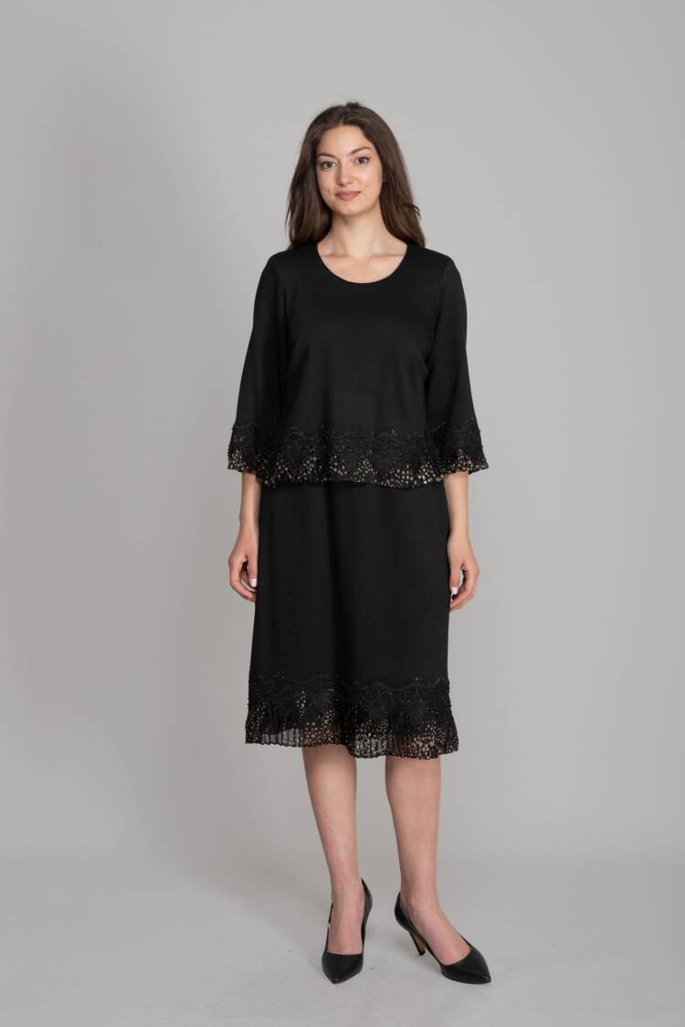 Elegant Black Shift Dress With 3/4 Sleeves