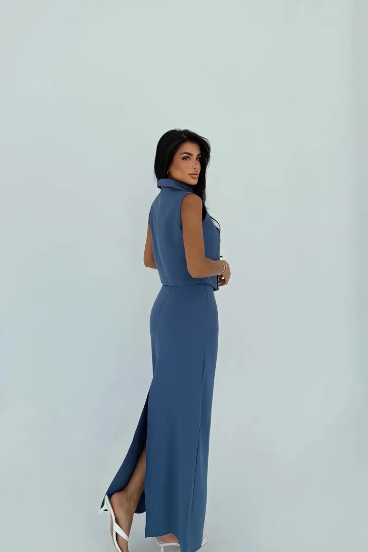 ElegantSet With Buttoned Closure