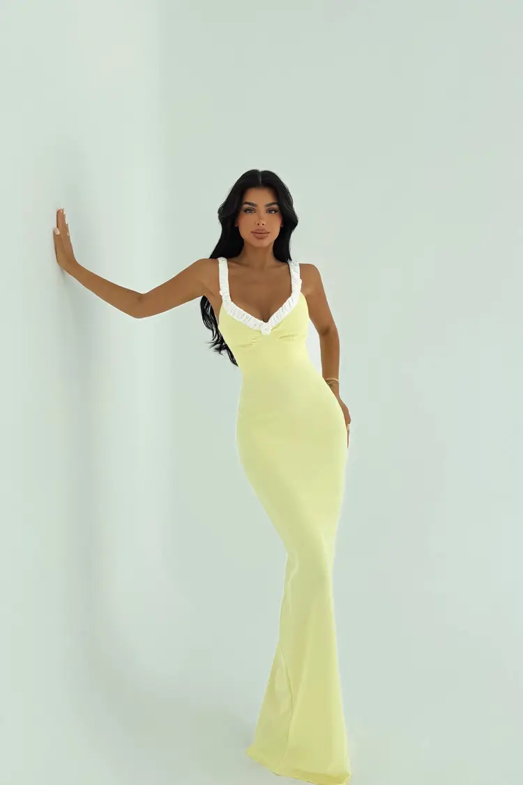 Bodycon Dress With Sweetheart Neck