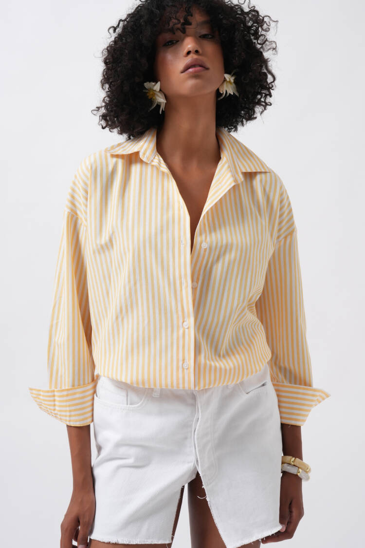 Striped Casual Shirt With Buttoned Closure - Brand: Black Fashion - Women's Clothing Wholesale - Globality Store