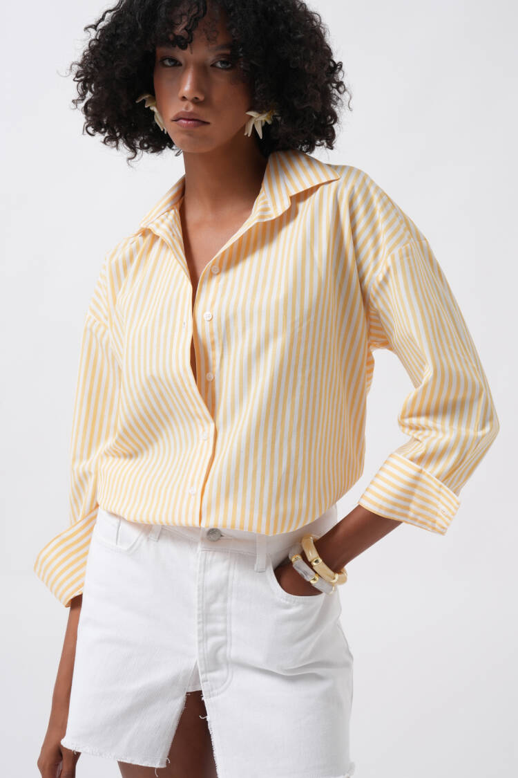 Striped Casual Shirt With Buttoned Closure