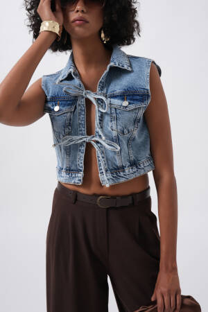 Casual Crop Vest With Flap Pocket And Tie Closure - Brand: Black Fashion - Women's Clothing Wholesale - Globality Store
