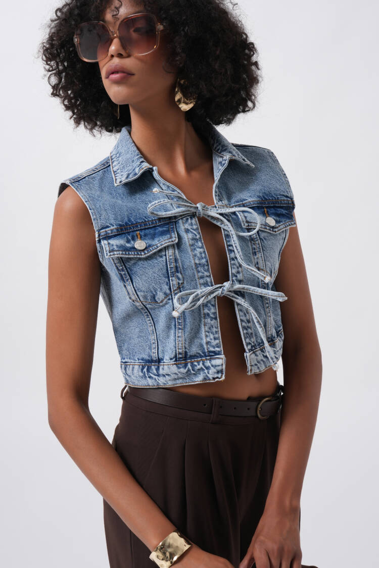 Casual Crop Vest With Flap Pocket And Tie Closure - Brand: Black Fashion - Women's Clothing Wholesale - Globality Store