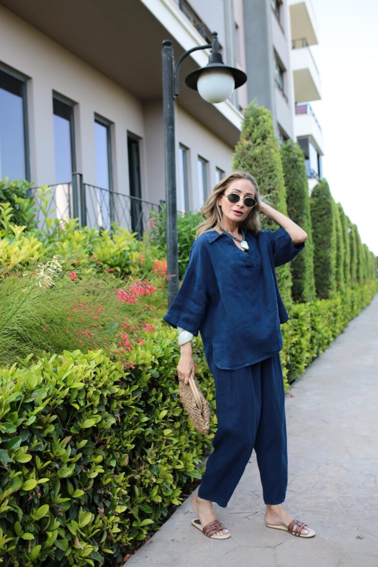 Oversized Fit V-Neck Blouse