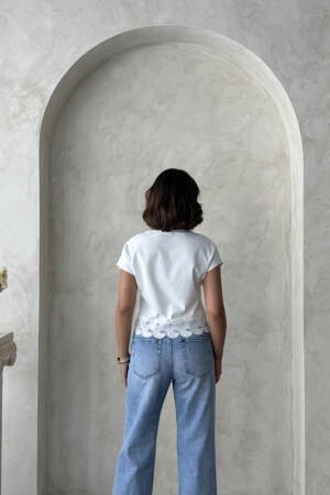 White Blouse With Slim Fit And Cap Sleeves - Brand: Topshow - Women's Clothing Wholesale - Globality Store
