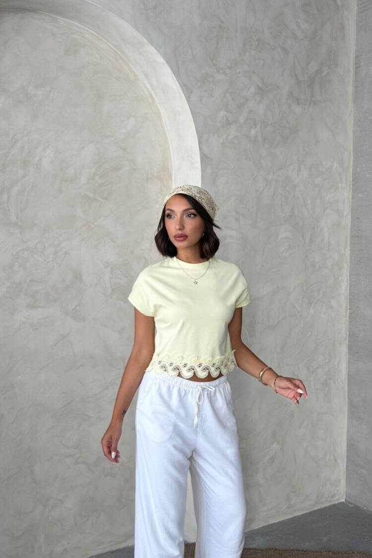 Beige Slim Fit Crop Blouse With Cap Sleeves