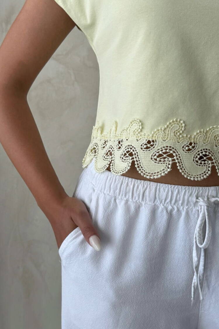 Beige Slim Fit Crop Blouse With Cap Sleeves
