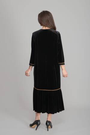 Elegant Shift Dress With Sequined Detail - Brand: GUMANIZE - Women's Clothing Wholesale - Globality Store