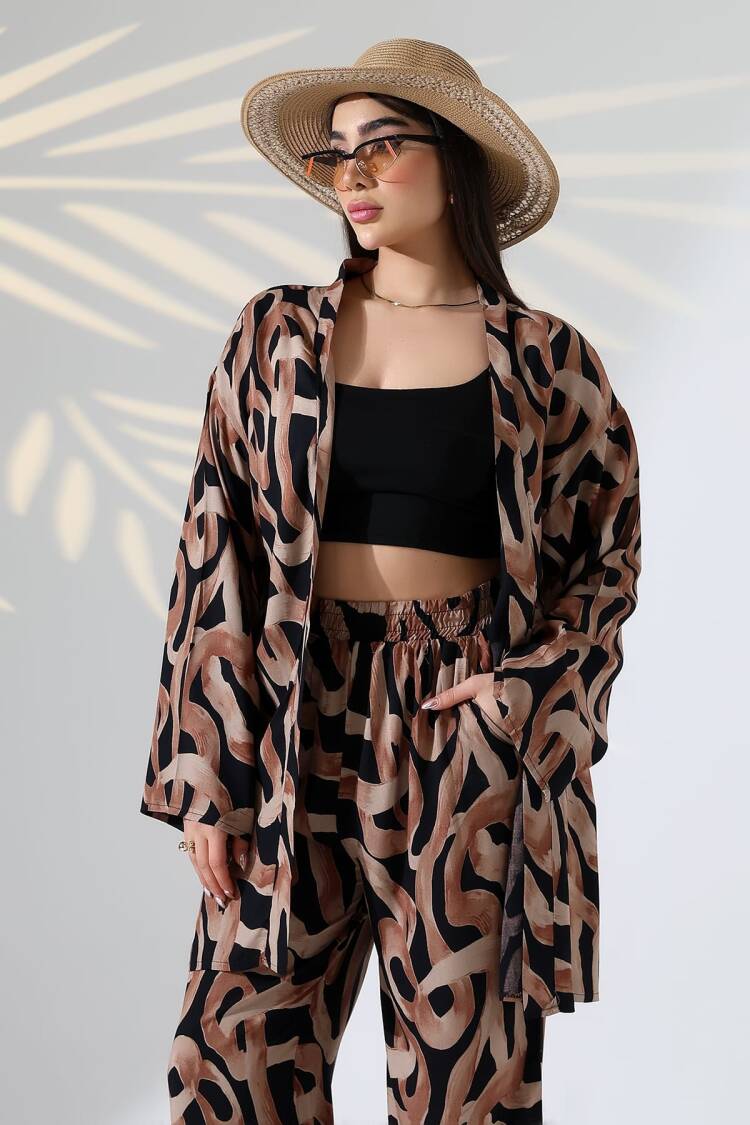 Black Kimono With Oversized Fit And Brush Stroke Pattern