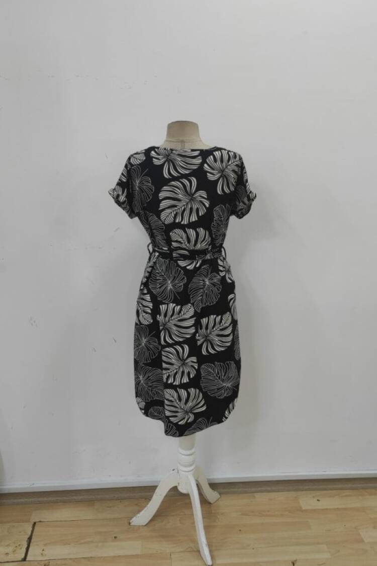 Black Floral Shift Dress With Short Sleeves