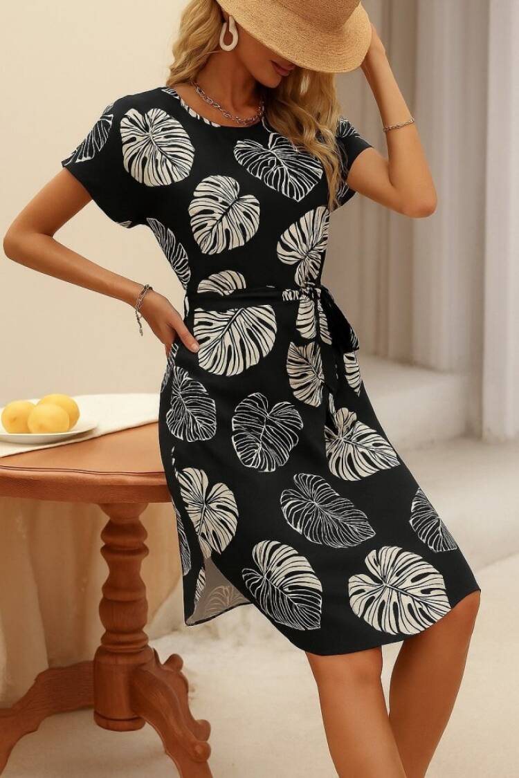 Black Floral Shift Dress With Short Sleeves - Brand: Janes - Women's Clothing Wholesale - Globality Store