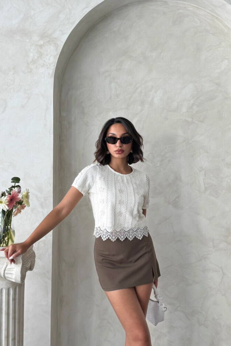 White Floral Casual Crop Blouse