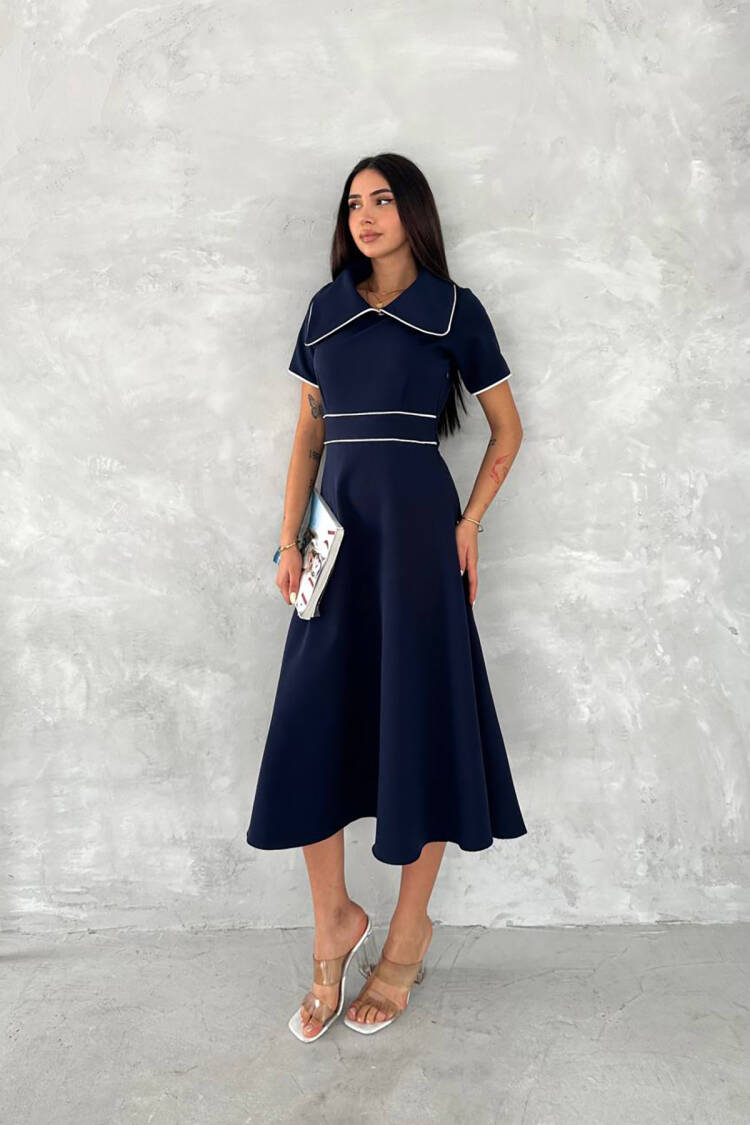 Elegant A-Line Midi Dress With Notched Neck