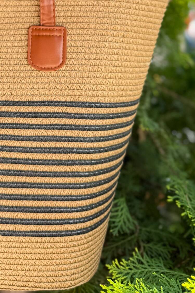 Black Straw Bag