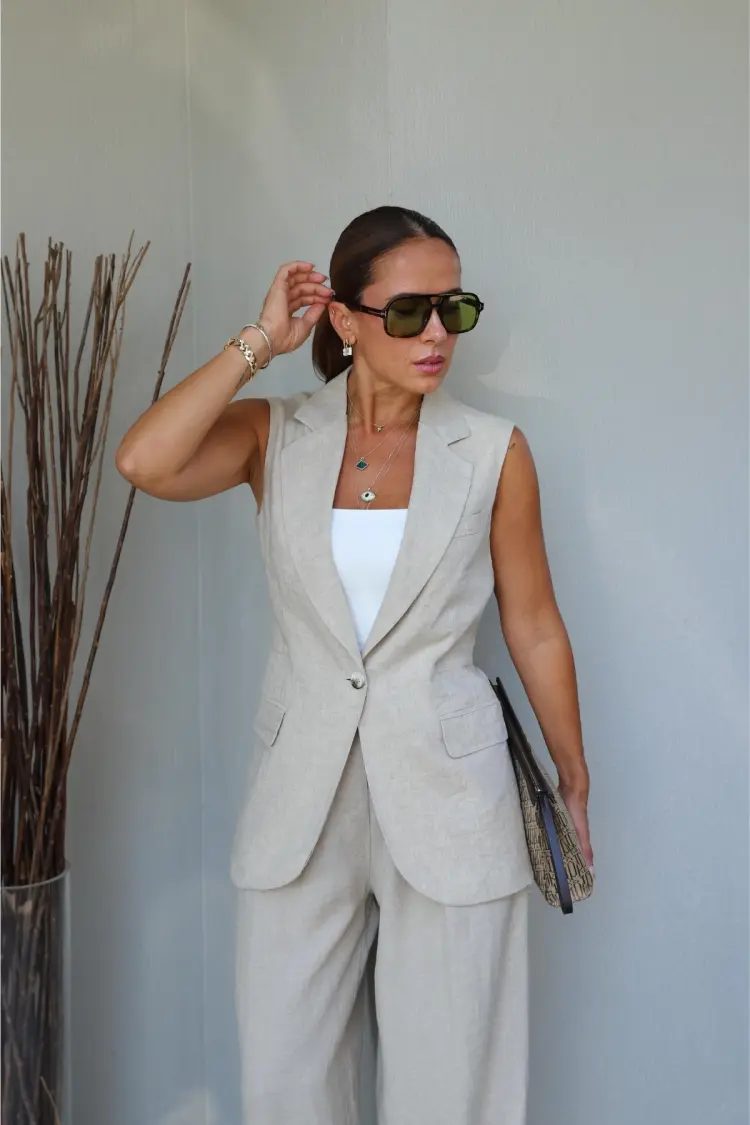 Beige Elegant Formal Vest With Flap Pockets - Brand: Cream Rouge - Women's Clothing Wholesale - Globality Store