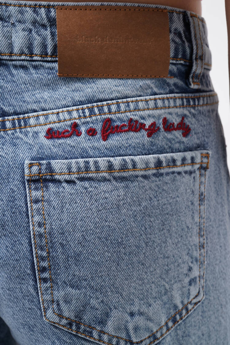 Mom Jeans With High Waist And Straight Leg