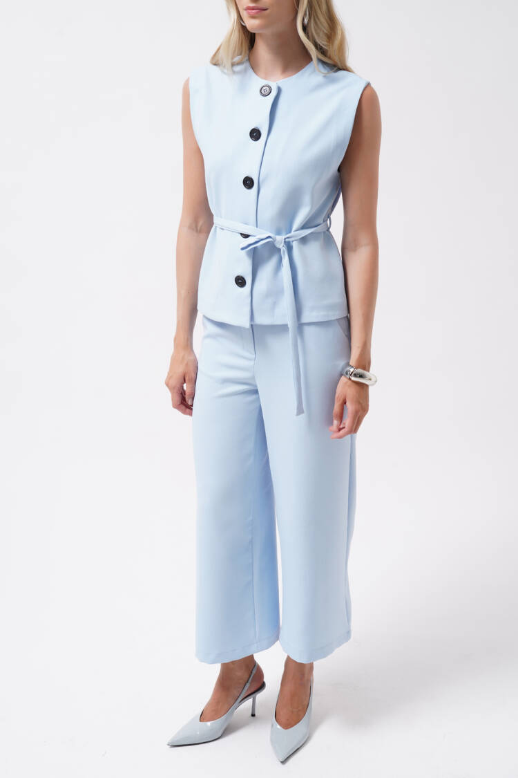 Elegant Vest With Slant Pocket