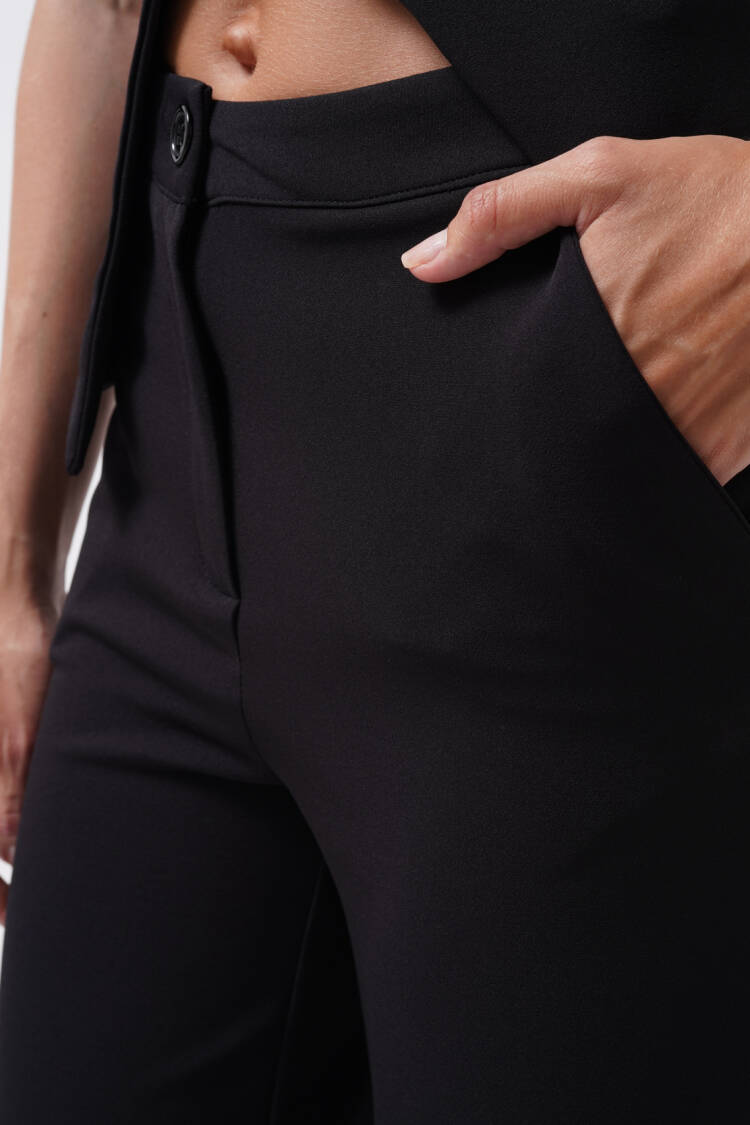 Palazzo Pants With Wide Leg And Buttoned Closure