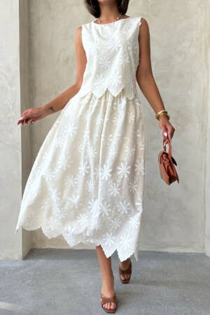 White Floral A-Line Midi Skirt - Brand: Topshow - Women's Clothing Wholesale - Globality Store