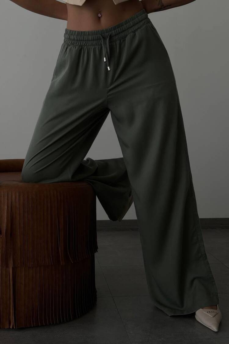 Green Palazzo Pants With Drawstring Closure - Brand: LACARINO - Women's Clothing Wholesale - Globality Store