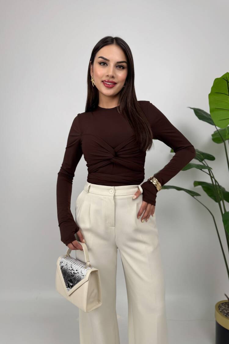 Elegant Fitted Bodysuit With Long Sleeves