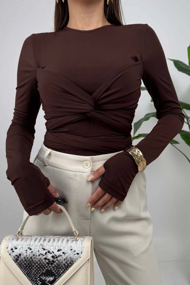 Elegant Fitted Bodysuit With Long Sleeves
