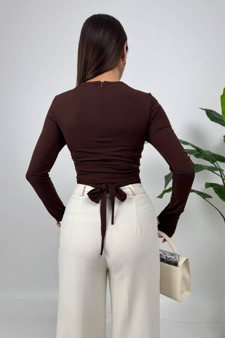 Elegant Fitted Bodysuit With Long Sleeves