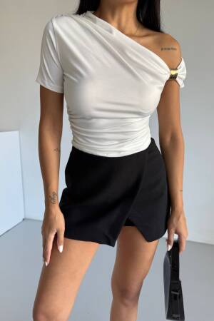 White Slim Fit One Shoulder Neck Blouse - Brand: Ezgi Nisantasi - Women's Clothing Wholesale - Globality Store