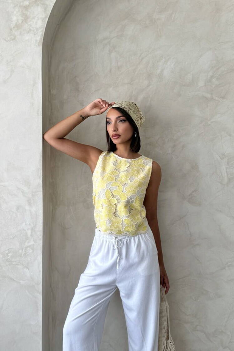 Floral Sleeveless Cap Sleeve Blouse
