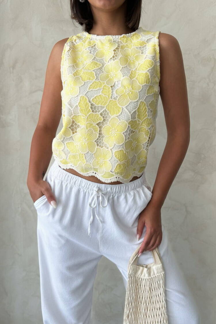 Floral Sleeveless Cap Sleeve Blouse