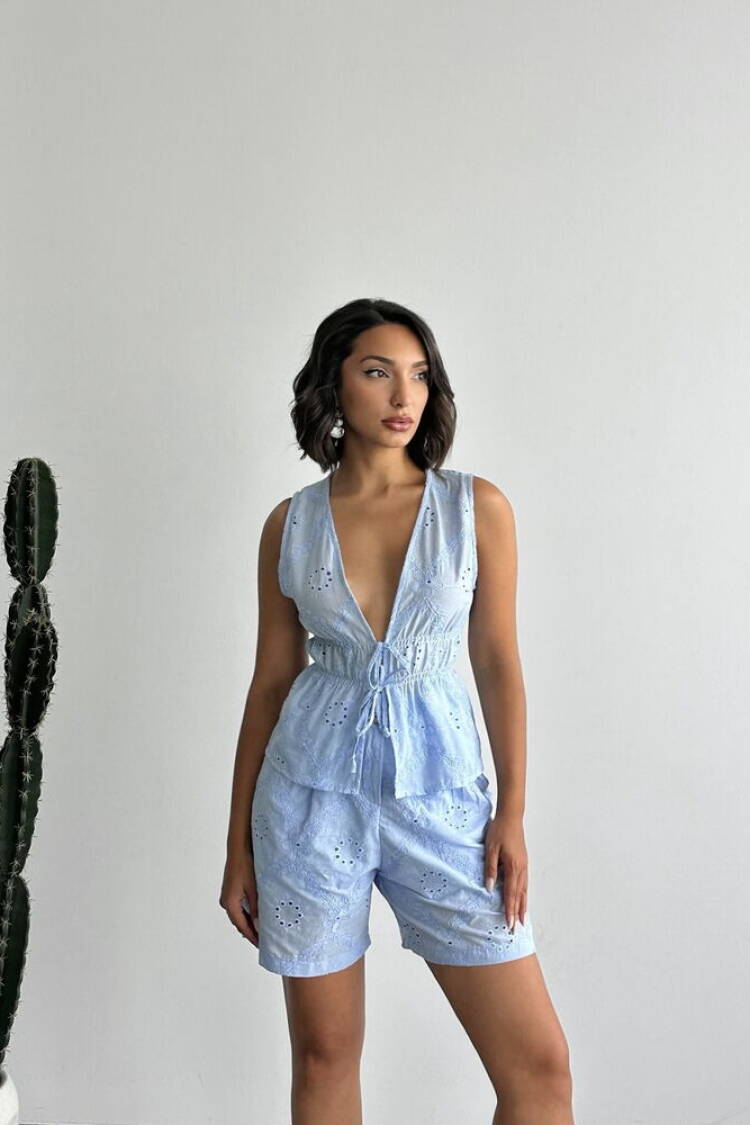 Bermuda Mid Waist Tie Shorts