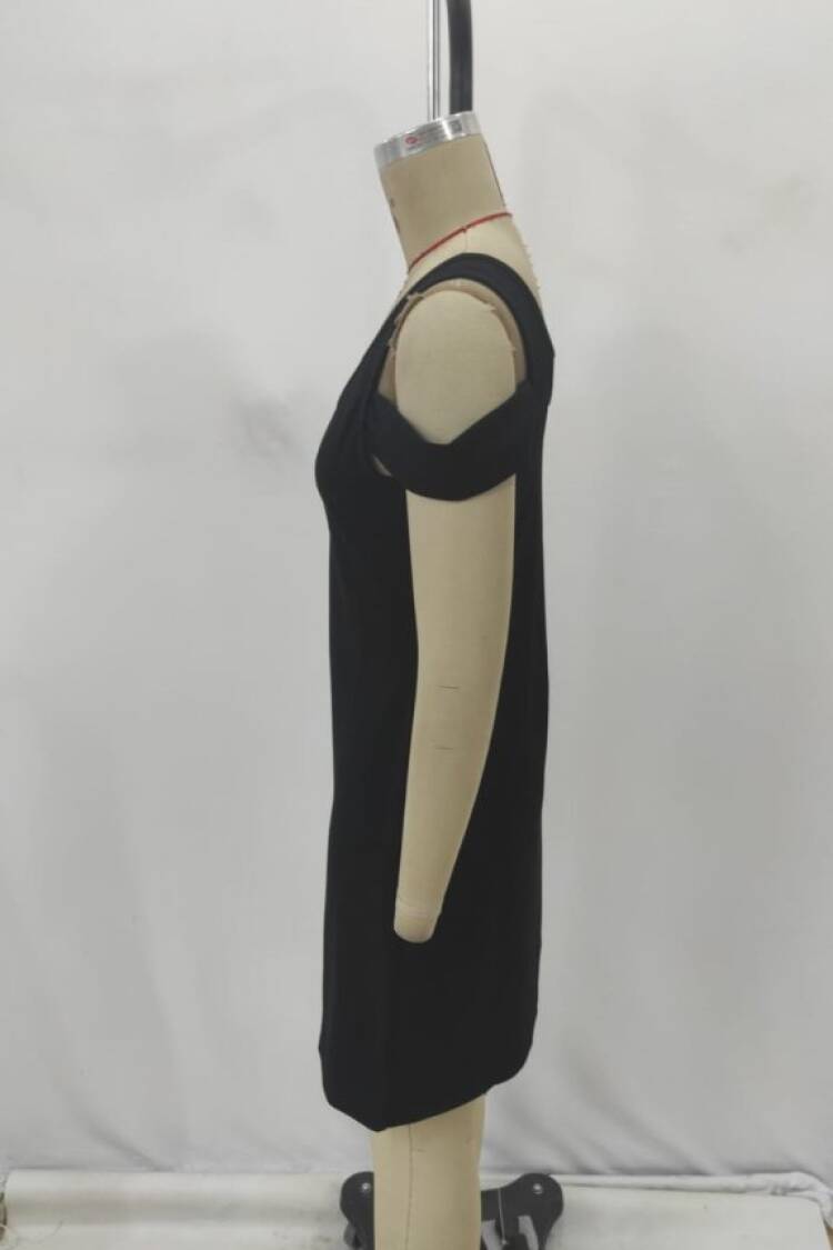 Black V-Neck Sleeveless Split Sleeve Shift Dress