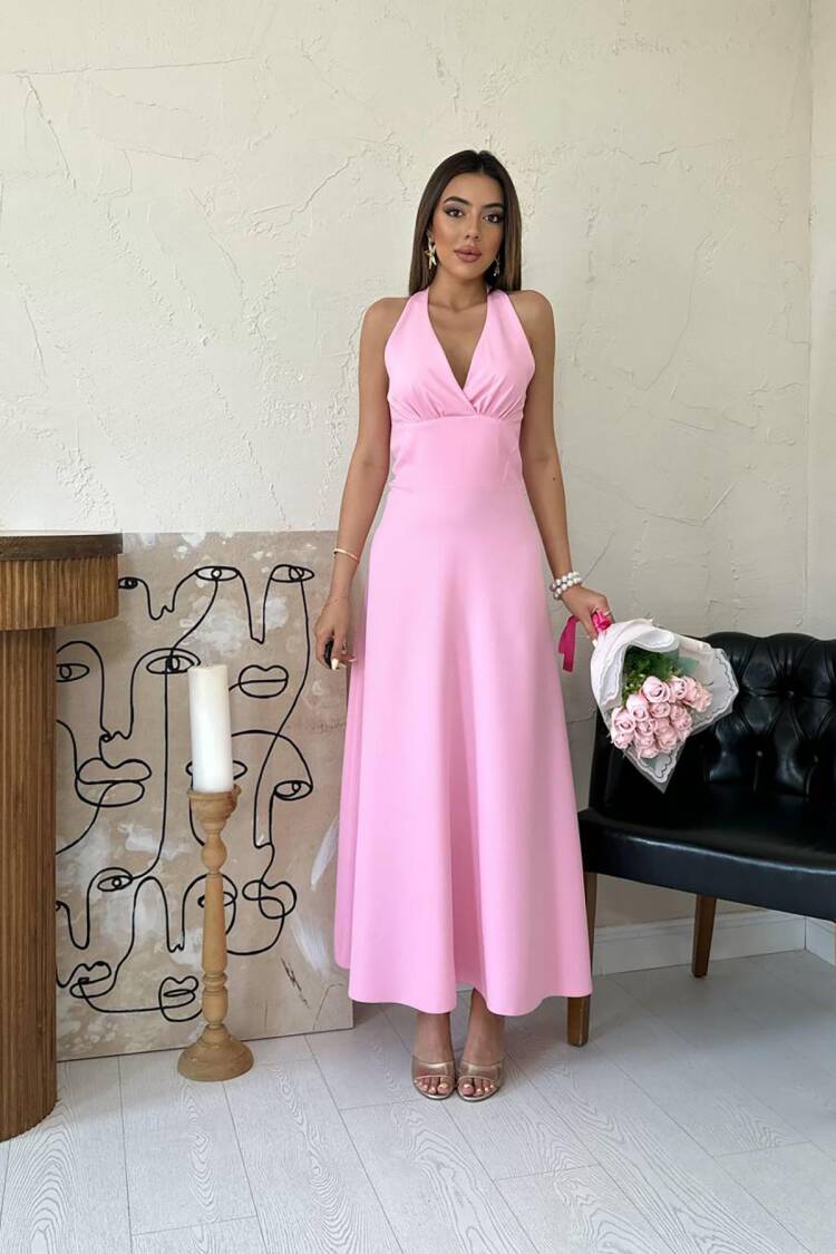 Elegant Sleeveless Slip Dress With Halter Neck