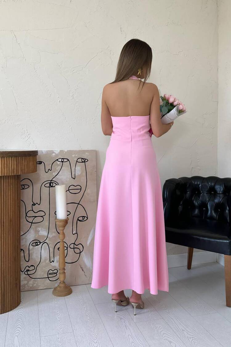 Elegant Sleeveless Slip Dress With Halter Neck