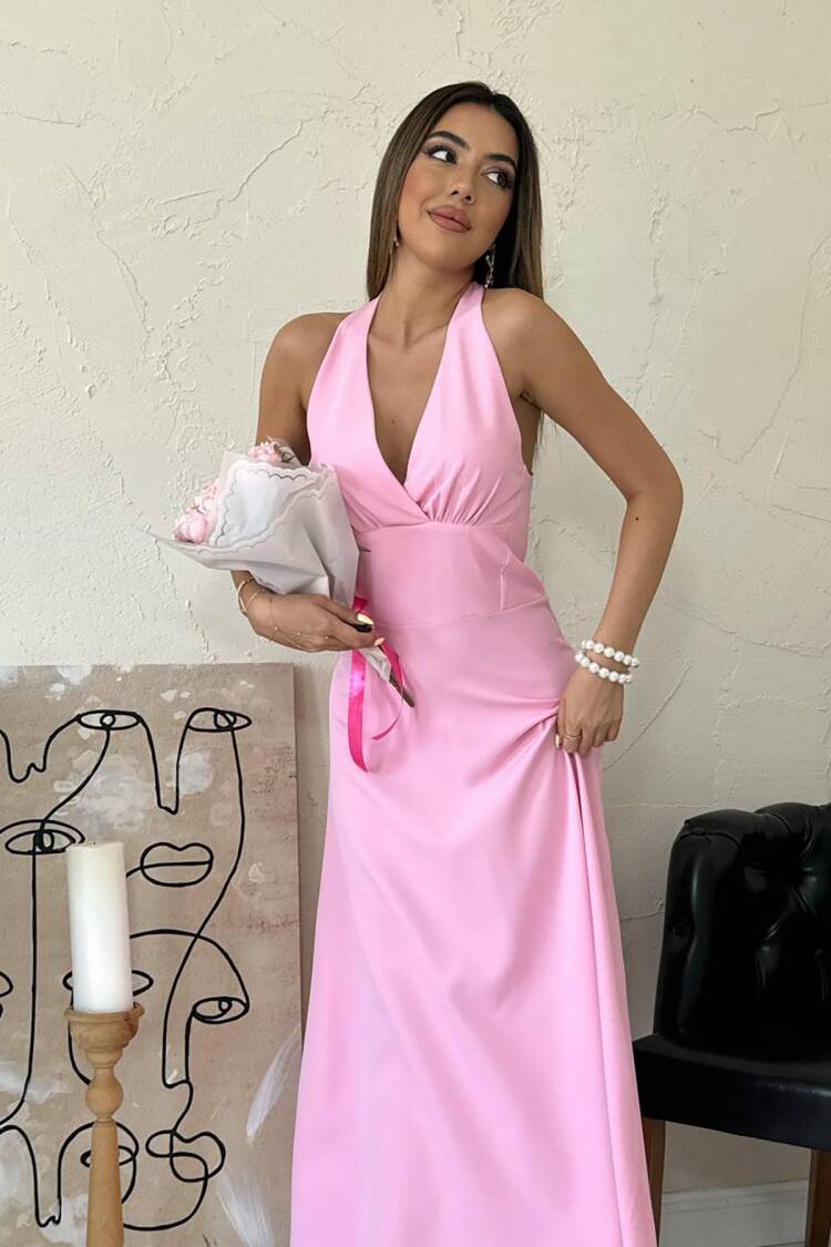 Elegant Sleeveless Slip Dress With Halter Neck