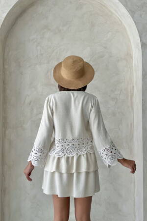 Beige Boho Tie V-Neck 3/4 Sleeve Shirt - Brand: Topshow - Women's Clothing Wholesale - Globality Store