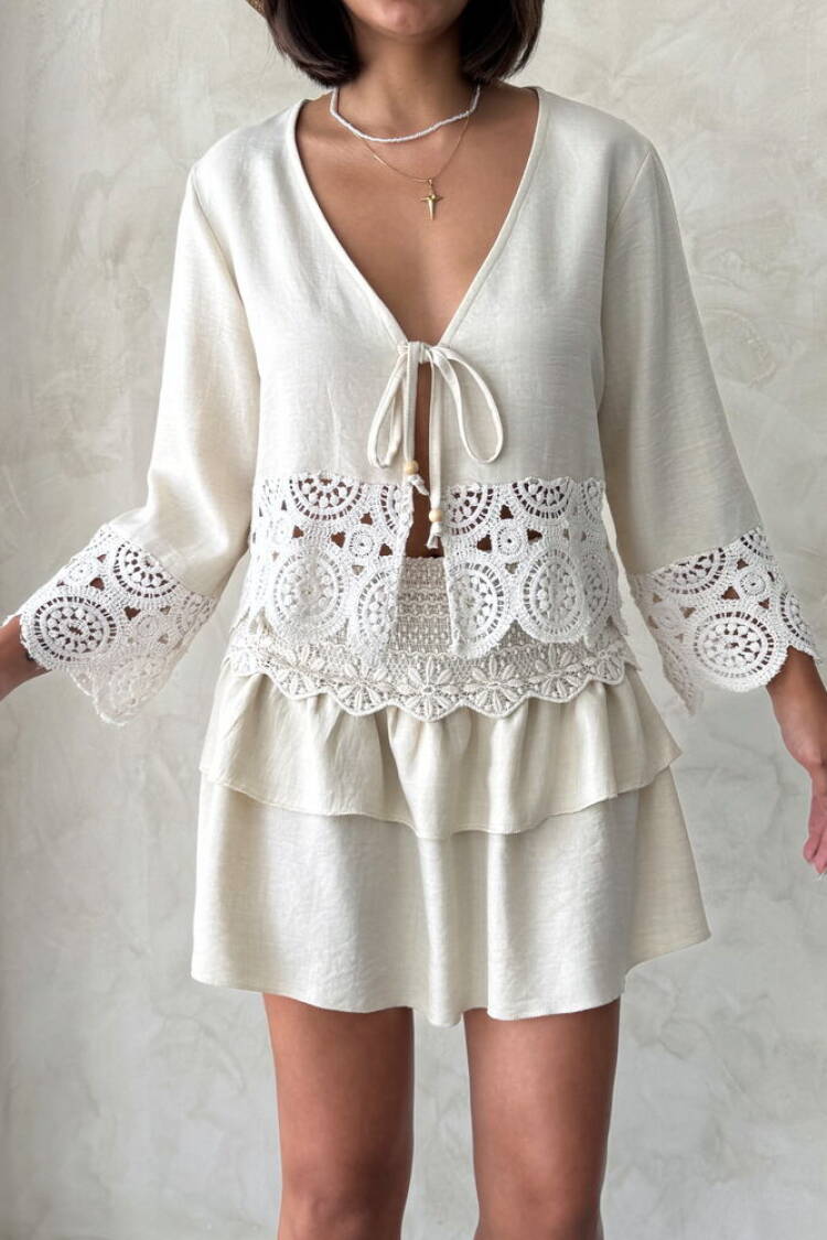 Beige Boho Tie V-Neck 3/4 Sleeve Shirt