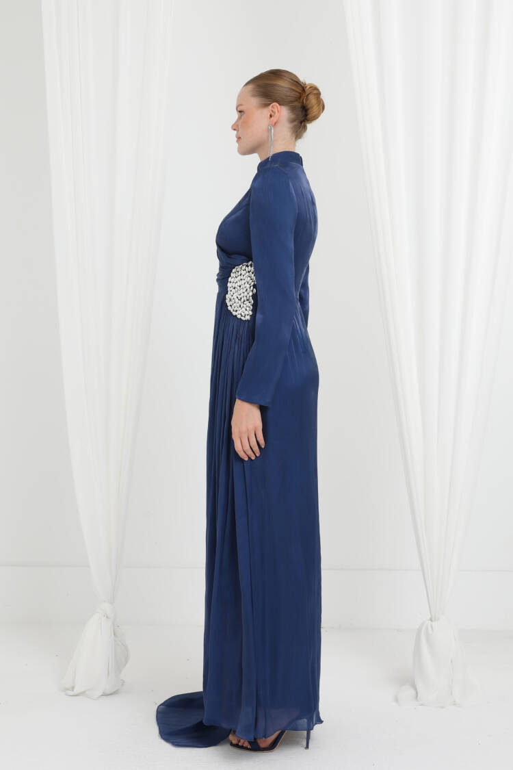 Elegant NavySheath Dress With High Neck