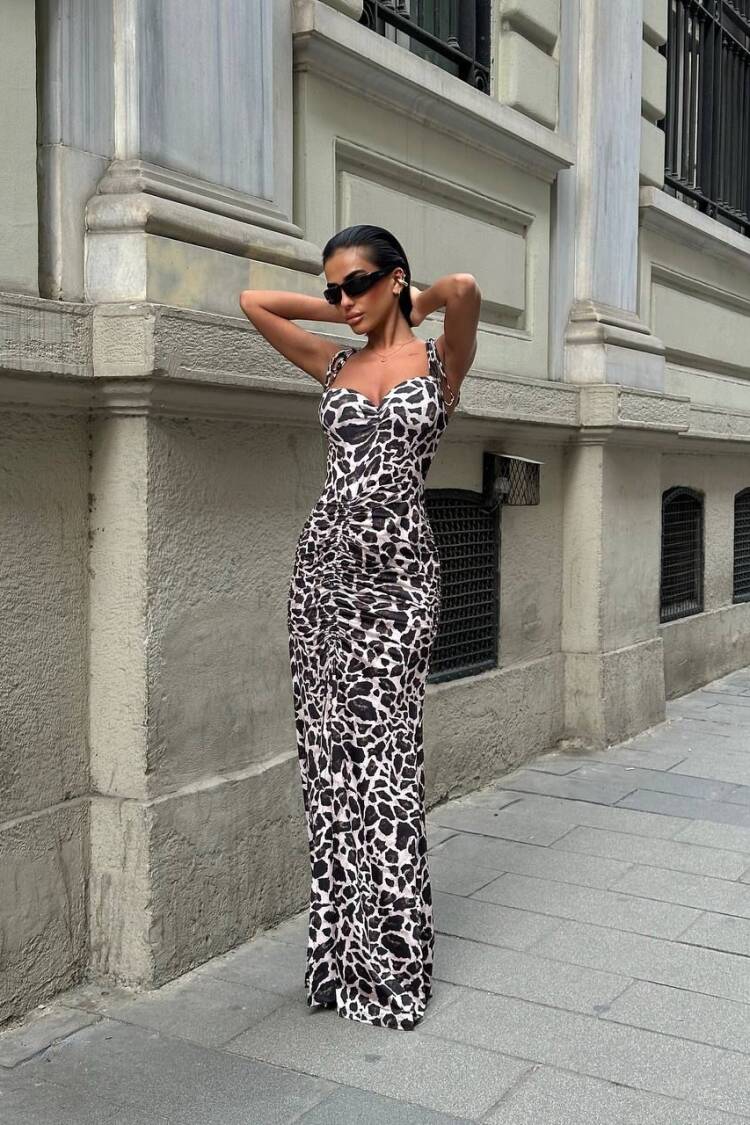 Black Leopard Print Bodycon Dress With Sweetheart Neck