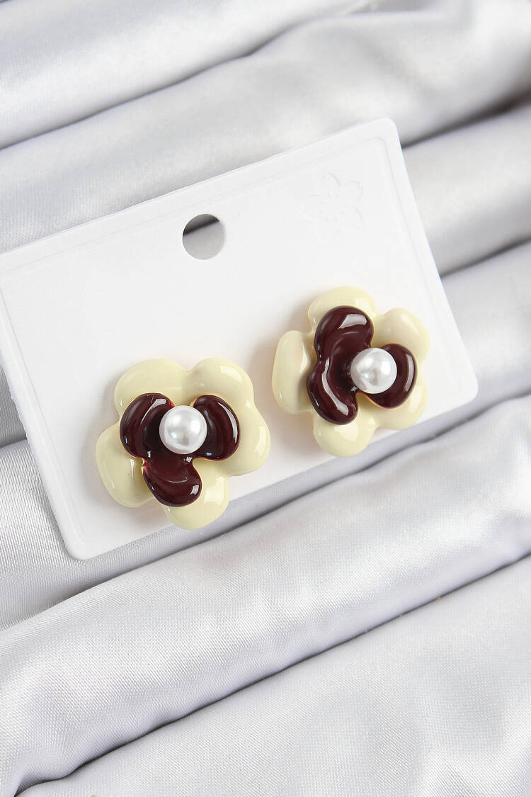 Pearl Detailed Cream Brown Color Chamomile Pattern Women's Earrings - Brand: Ebijuteri - Women's Clothing Wholesale - Globality Store