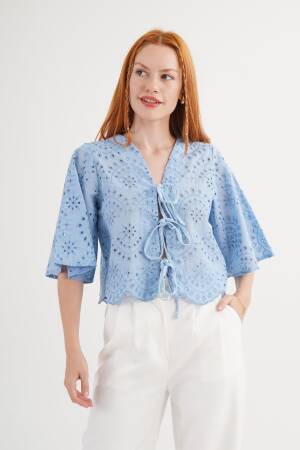 Boho Floral Tie Crop Shirt - Brand: Lustrin - Women's Clothing Wholesale - Globality Store