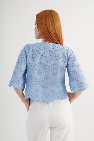 Boho Floral Tie Crop Shirt - Brand: Lustrin - Women's Clothing Wholesale - Globality Store