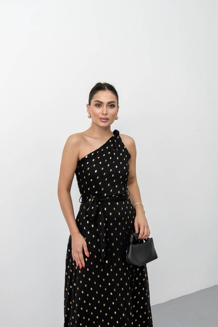 Elegant Black Fit And Flare Floor Length Dress