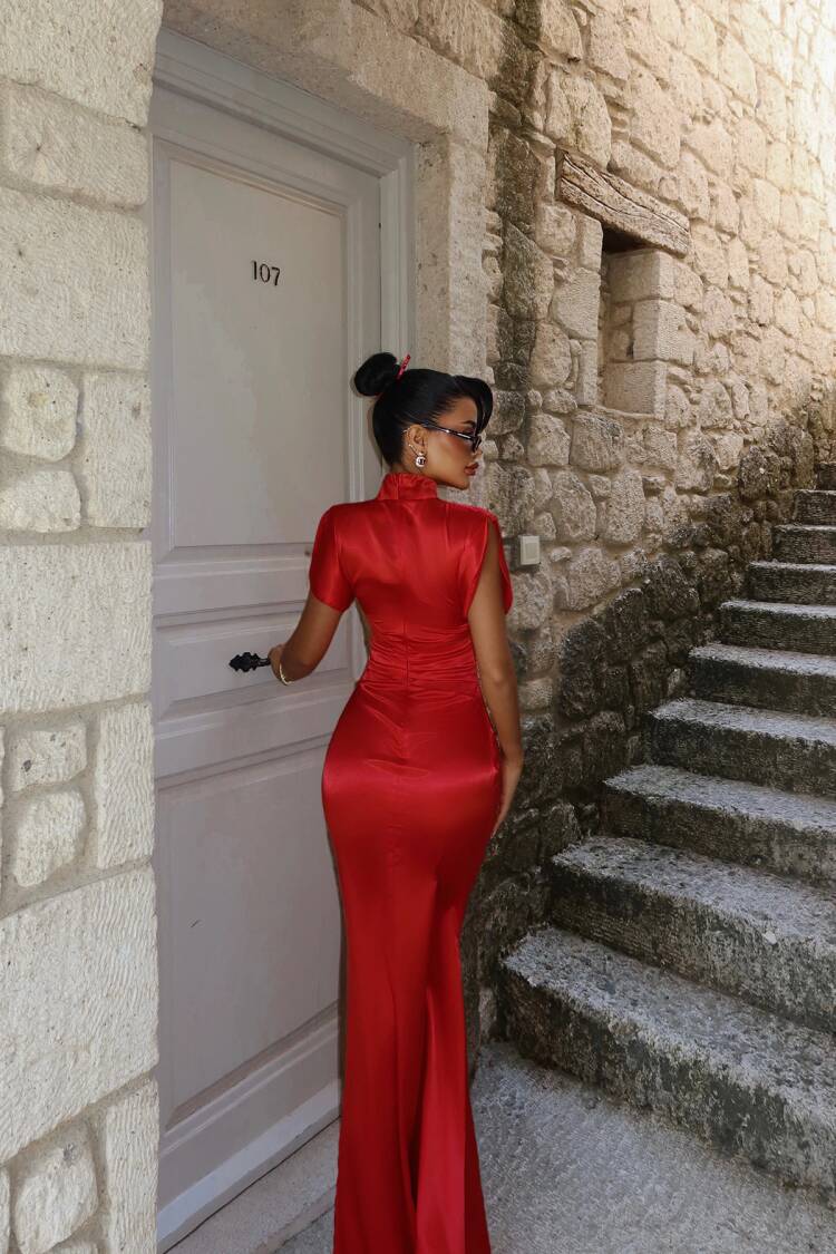 ElegantSheath Dress With High Neck And Short Sleeves